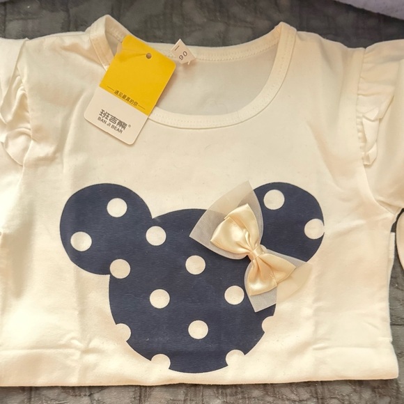 💰⬇️ White & Navy Polka Dot Outfit - Picture 4 of 5